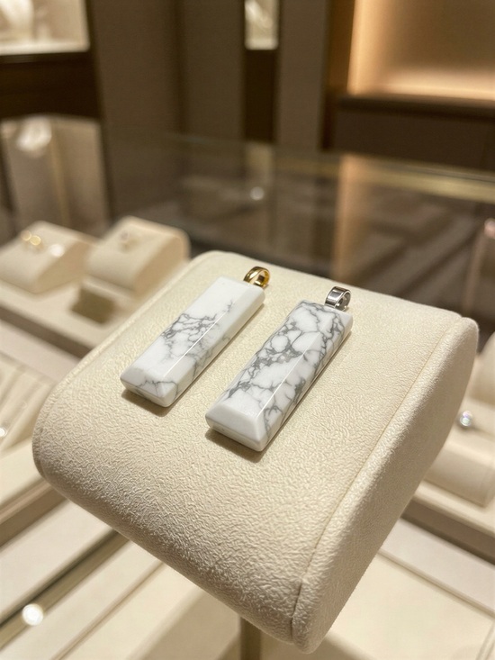 Jewelry - Natural White Howlite Bar Pendant Minimalist Geometric Gemstone